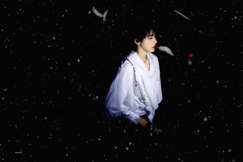 有宋亚轩的微信头像安利吗 还有动态手机壁纸(非饭绘 高清一些