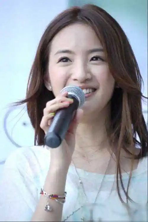 林依晨产后复出:坚持事业,拒绝退圈要求