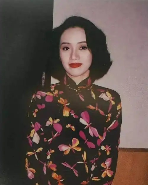 胭脂扣十二少原型是谁(说说梅艳芳和张国荣合作的经典《胭脂扣》中的