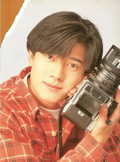 1994年,郭富城踏入红馆连开16场狂野诱惑演唱会,连跳16支劲舞,表演了