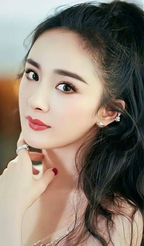 原创明星写真第2期四小花旦杨幂成熟妩媚三生三世一剧封神