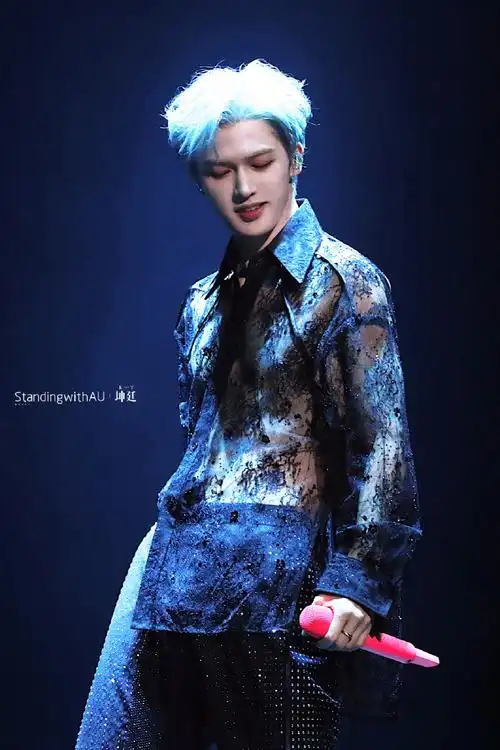 朱正廷自由之境个人演唱会