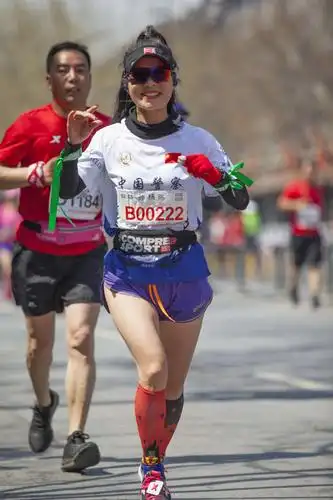 【百名美女跑者惊艳郑开马拉松】2019