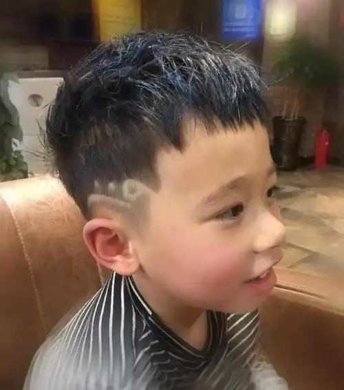 小男孩帅气短发图片大全 款款时尚有型超有范 - 男孩发型 - 发型站