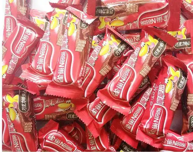 雀巢脆脆鲨巧克力威化125克散装一箱5公斤