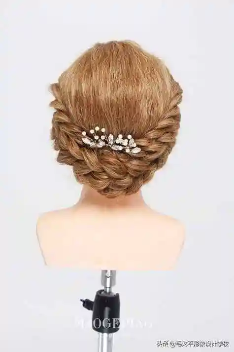 学盘头化妆盘发