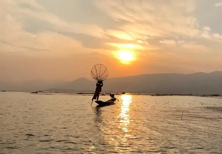 缅甸茵莱湖捕鱼达人