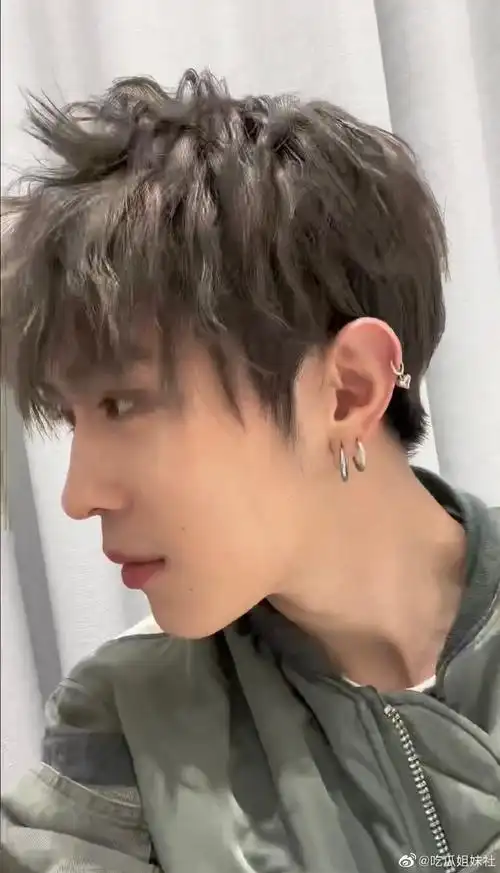 马伯骞侧颜##马伯骞侧脸