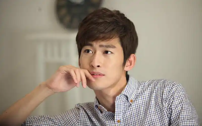 男明星张翰高清壁纸