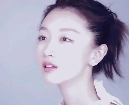 周冬雨割了双眼皮后,整个人的气质都不一样了,跟换了一个人似的_时候