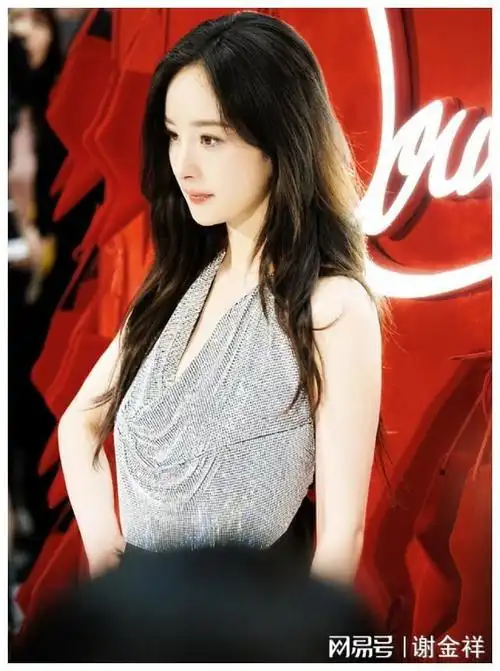 杨幂为什么叫"大幂幂"?因为名副其实!