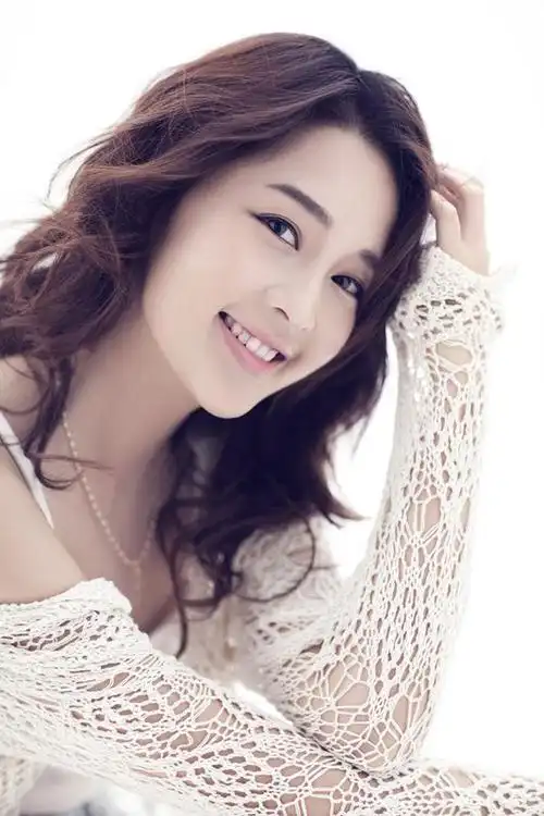 李沁在守望的天空里饰演葡萄.