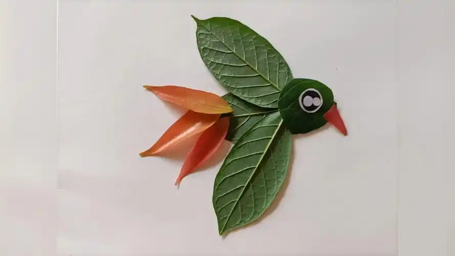 树叶拼贴画:飞鸟