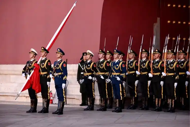 2018年1月1日天安门广场升国旗仪式,全新亮相的中国人民解放军仪仗队!
