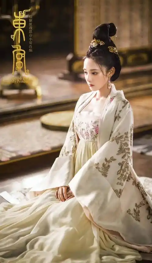 原创能不能别瞎盘高发髻这些女明星盘对了气质绝尘盘错了惨不忍睹