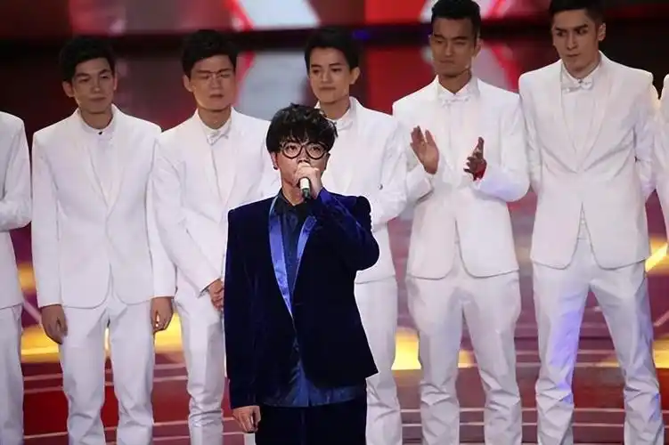 华晨宇:2013年《快乐男声》冠军