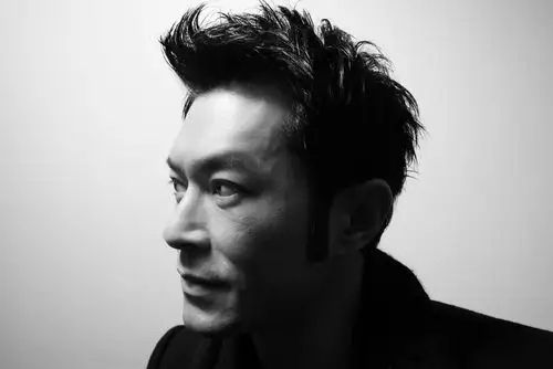 [图片]李嘉诚,章子怡,马化腾,李冰冰,谭咏麟.时代精英的黑白肖像