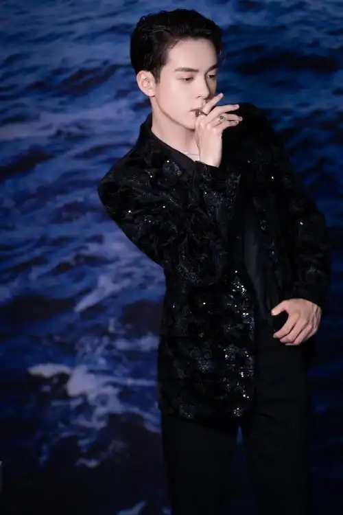 曾舜晞图片曾舜晞时尚芭莎年度派对图片