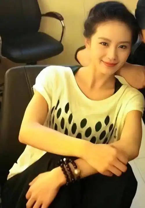 刘诗诗早年旧照证明,真正的美女是不用整容的!_皮肤_方法_自然