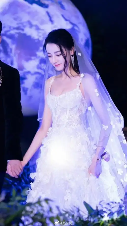 迪丽热巴 恶女戏#迪丽热巴婚纱造型#热图阁公众号#@热图阁