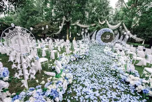 【五月映画婚嫁中心】蓝紫色系 蓝白色户外婚礼