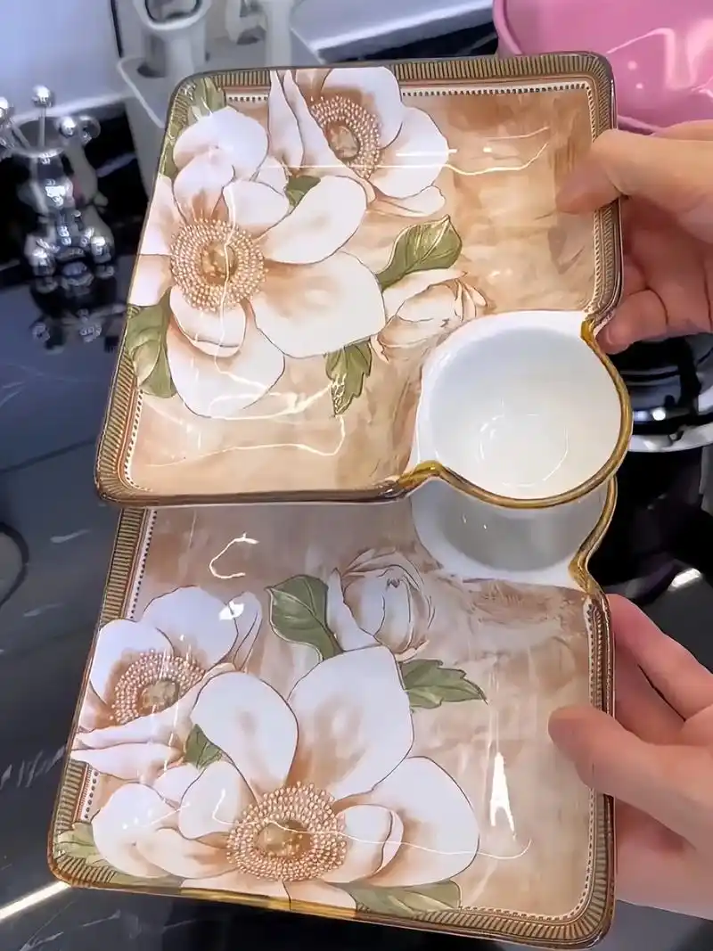 山茶花饺子盘.山茶花饺子盘釉下彩,田园风中式设计,瓷质材料, - 抖音