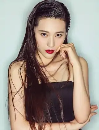 宁丹琳代言费用价格多少钱,宁丹琳签约公司|宁丹琳代言品牌费用