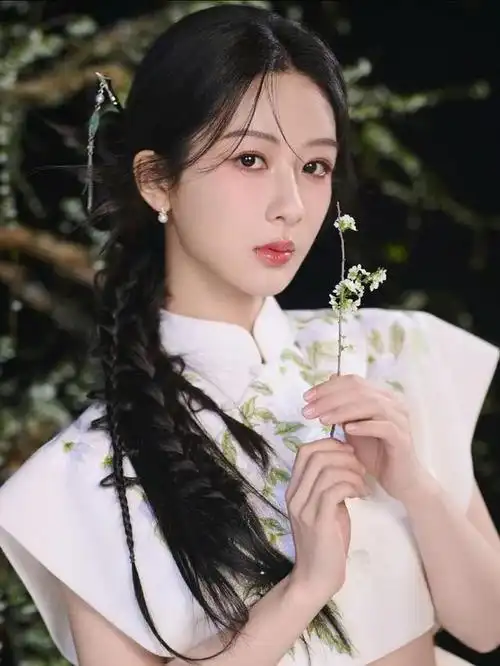 杨紫衣品飙升绝美民国风穿搭惊艳难怪都说比杨幂穿的更显洋气