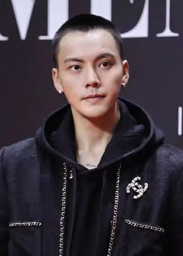 华晨宇"实诚"剃秃…谁是寸头界的一番?