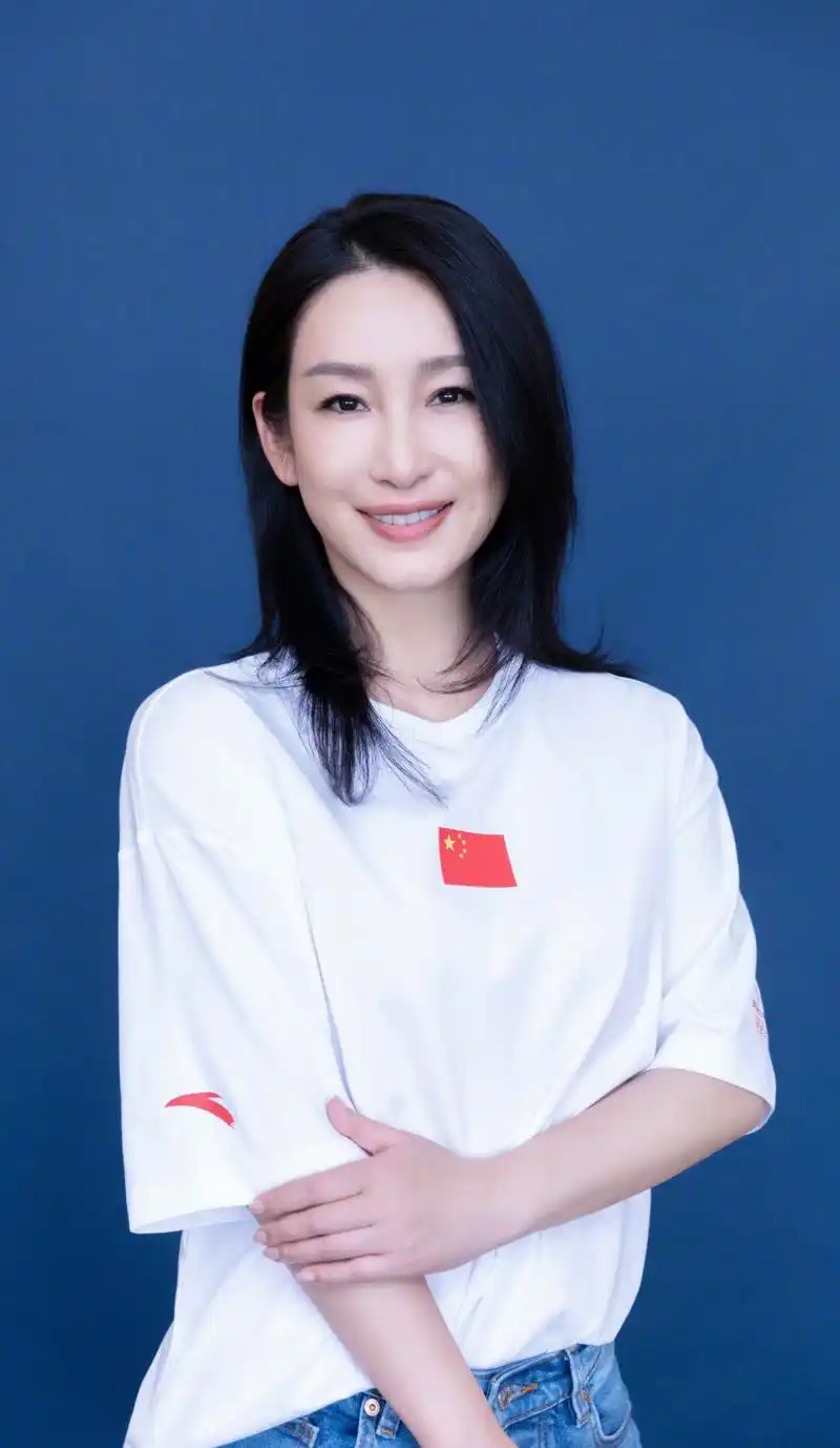 秦海璐高清写真美图,风姿绰约,优雅动人