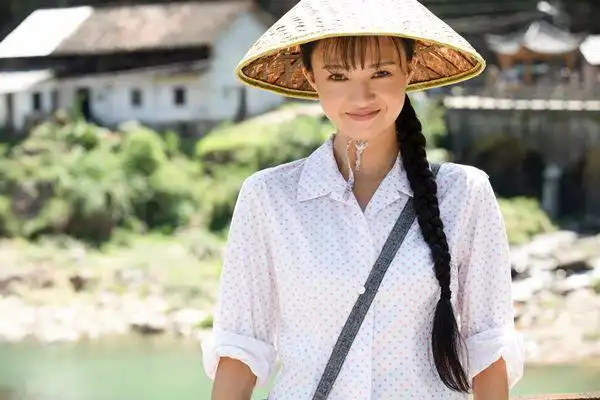 不同于描述现役军人的电视剧,《麦香》将目光对准军属的生活.