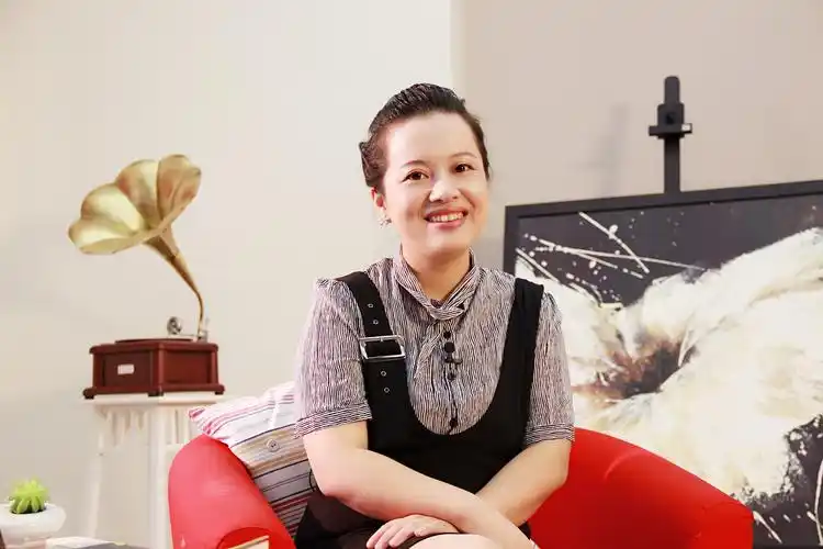 王蕾,浙江宁波人,宁波大学音乐学院副院长,美国哥伦比亚大学访问学者