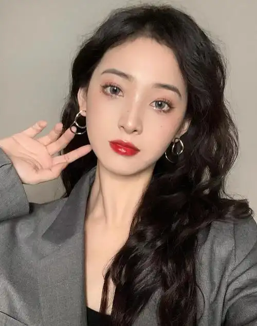 美人痣图片高清大图