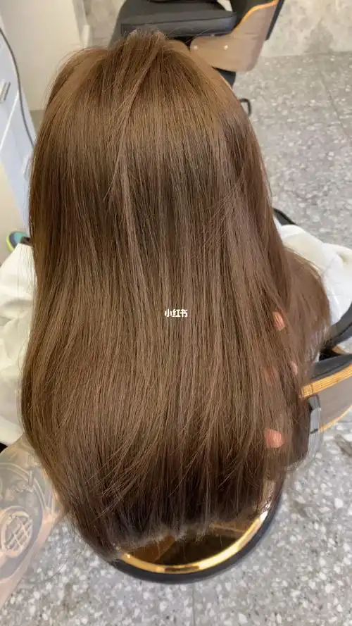 超显头发质感的肉桂米棕色不用漂的发色