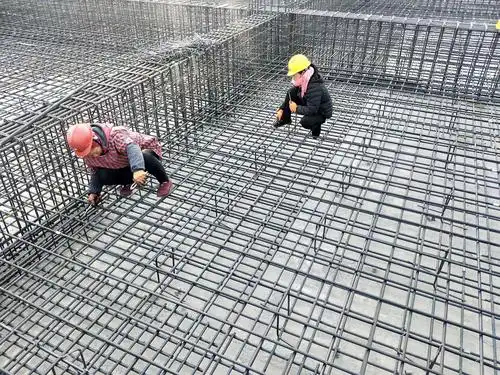 人防区西段南侧筏板上部钢筋绑扎