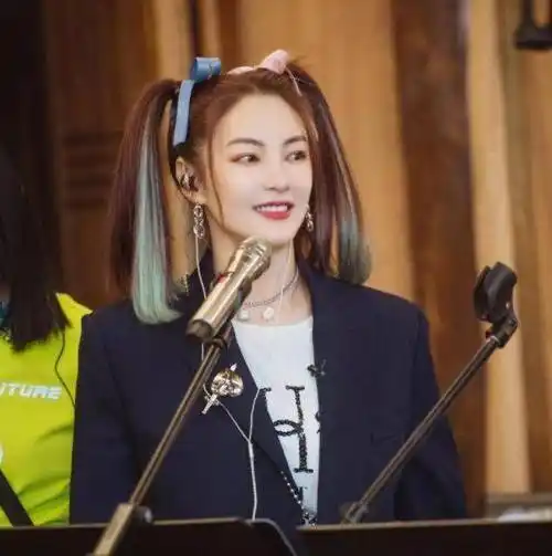 张雨绮高调加入《快乐大本营》,暂时代班谢娜,你期待不?