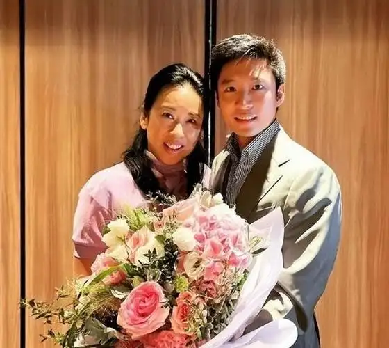 霍启山:豪门霍家二公子,39岁成澳娱董事,大龄未婚让朱玲玲操心|霍启刚