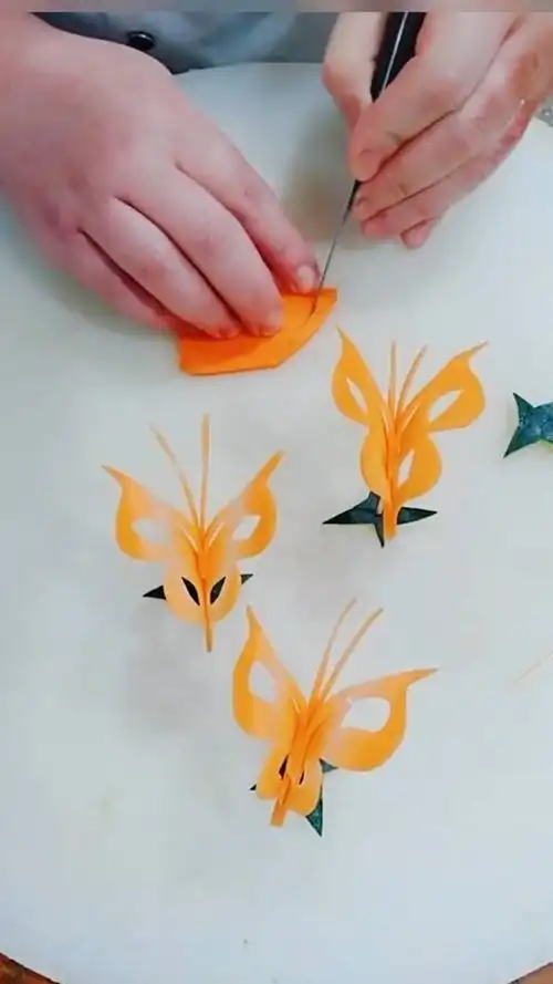 胡萝卜这样切蝴蝶