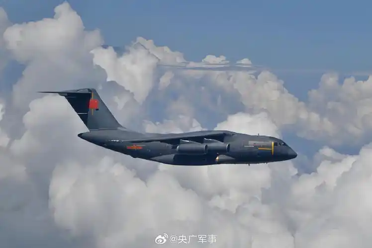 11年前的今天,2013年1月26日,我国自主研制的大型军用运输机运-20成功