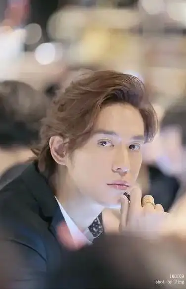 陈楚河个人资料简介父亲是谁的家庭背景被扒现在竹联帮的地位 - 尚之