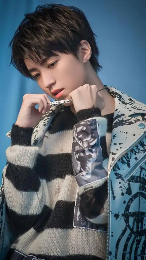 王俊凯帅气养眼高清图片手机壁纸