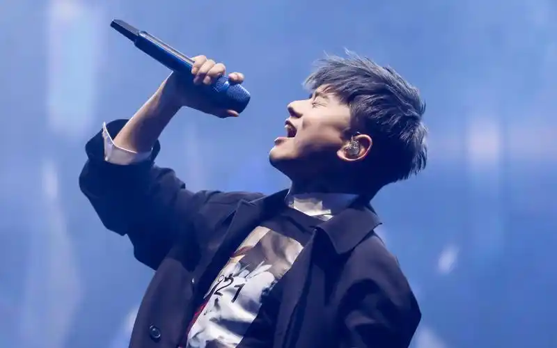 【张杰】未live巡演《星星》超强震撼炸裂现场~~2019未live贵阳站