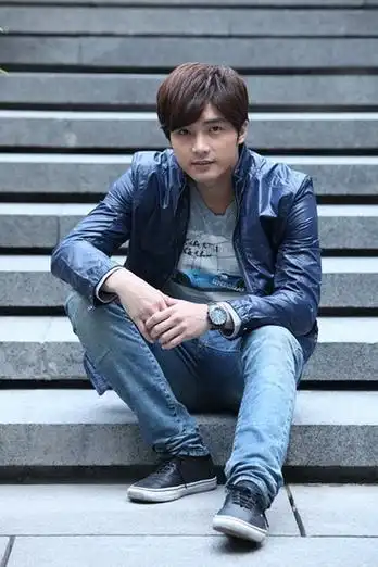 贺军翔为自己不当言论道歉