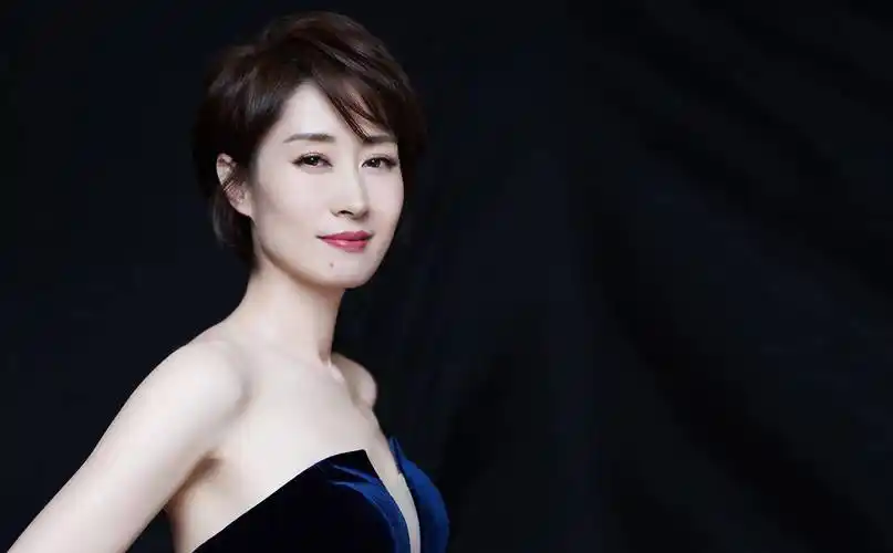 刘敏涛演技翻车?夸张表情惹人议,人到中年演技只靠表情凑?