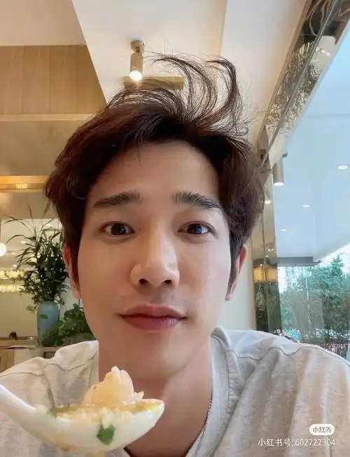 刘以豪真的很帅