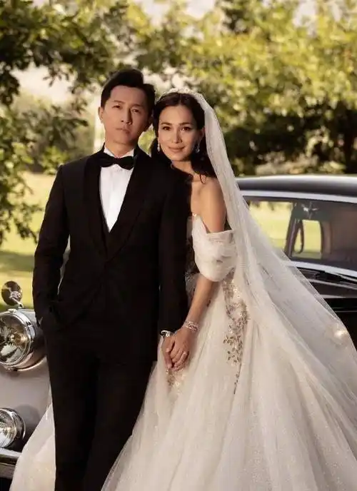 《乘风4》辣妈幕后:谢娜获张杰带娃探班,卢靖姗带娃参加喂母乳