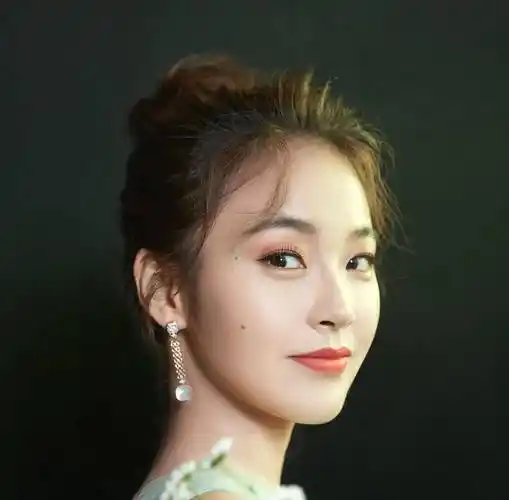 张佳宁点痣了,不知道与宋轶的灵魂碰撞被点掉了没有