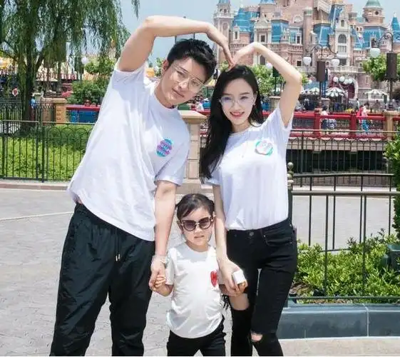 不再低调,贾乃亮16字回应甜馨改名,网友表示:李小璐估计气疯了吧