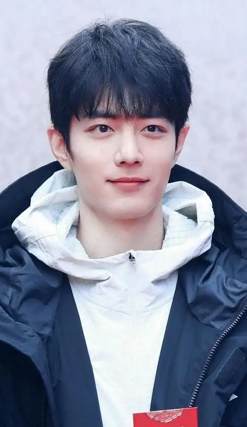 240109肖战风采照映人心正能量艺术光芒万丈