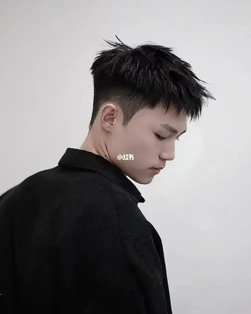 今日发型  #男士碎盖  #男生发型